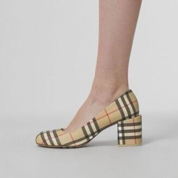 Burberry Joy Vintage Check Block Heel Round Toe Pumps Beige Size 38 $750 - Picture 1 of 16